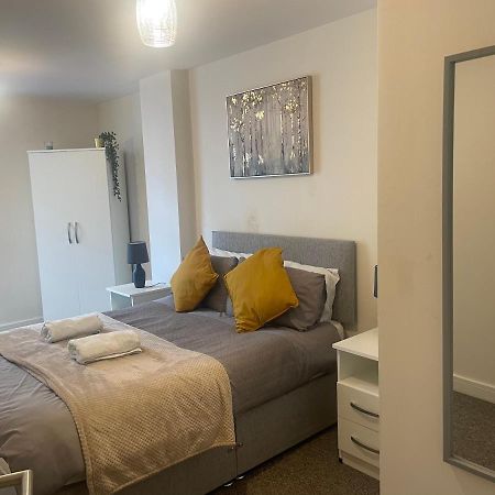 Stylish Two Bed In The Heart Of The City Birmingham Exteriör bild